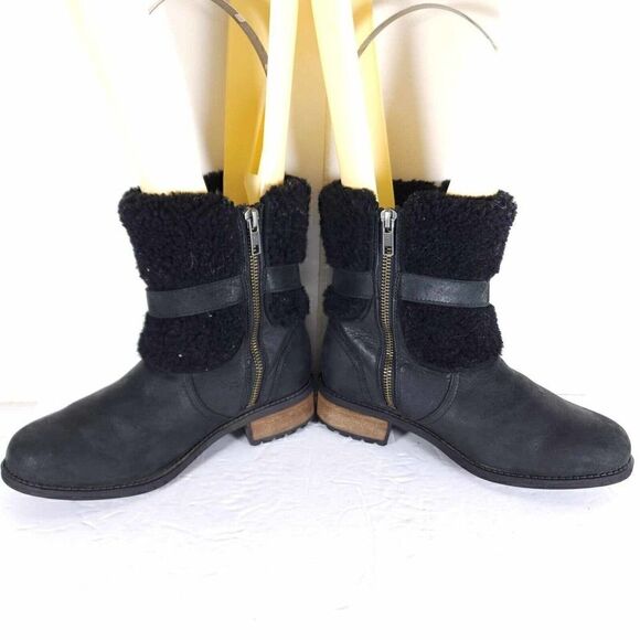 UGG Women's Blayre II US 6 Black Leather Side Zip Belted Shearling Boots - Picture 5 of 12